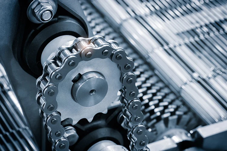 Dettaglio di componente metallica per nastro trasportatore a Parma