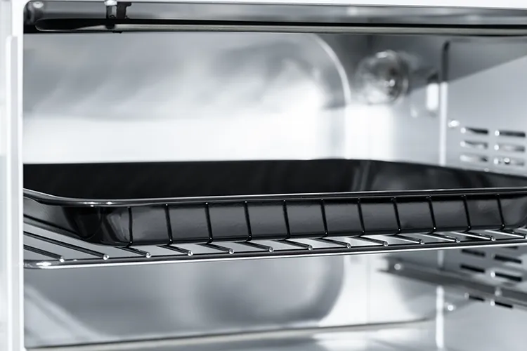 Vassoio in metallo a Parma